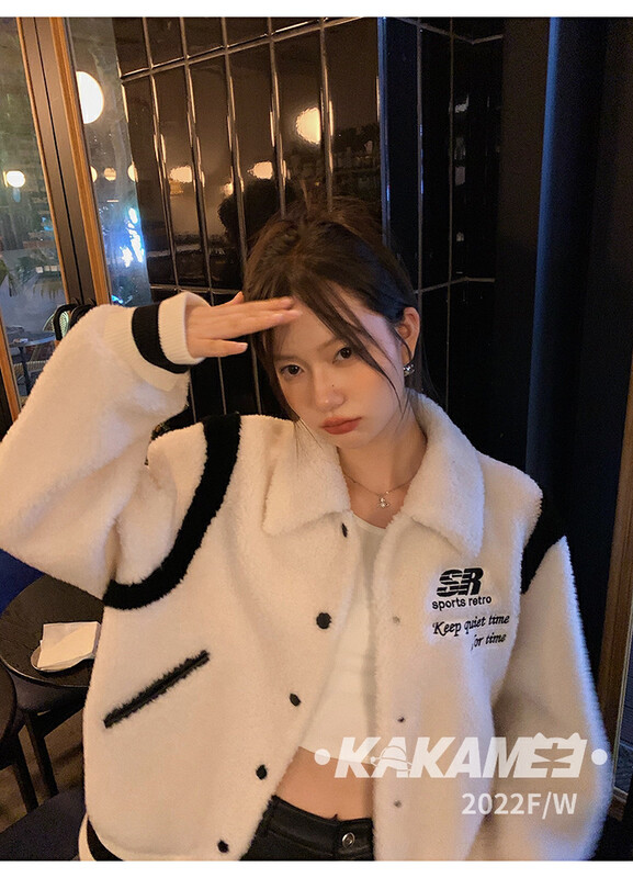 [KAKAMEE] Retro American embroidery front and rear letters hit color grain lamb wool coat short coat all-match slimming N92