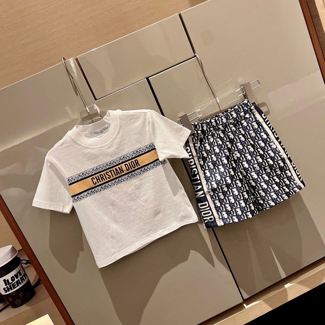 Boys and girls, middle and big babies, the same trendy brand, foreign style, printed cotton short-sleeved shorts, fashion two-piece summer suit