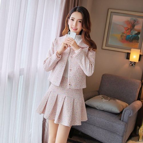 Xiaoxiangfeng 2022 fashion woven wool temperament age-reducing suit women's autumn and winter two-piece short coat with pleated skirt