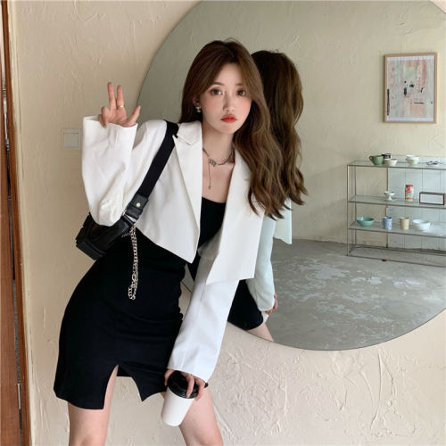 Small suit jacket women's short white fried street handsome thin section temperament chic suit jacket 2021 summer new style