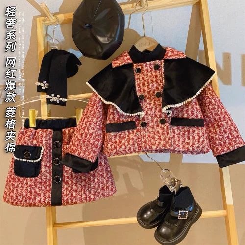 Korean children's clothing girl's small fragrance suit 2022 winter temperament style pearl lapel jacket skirt two-piece set