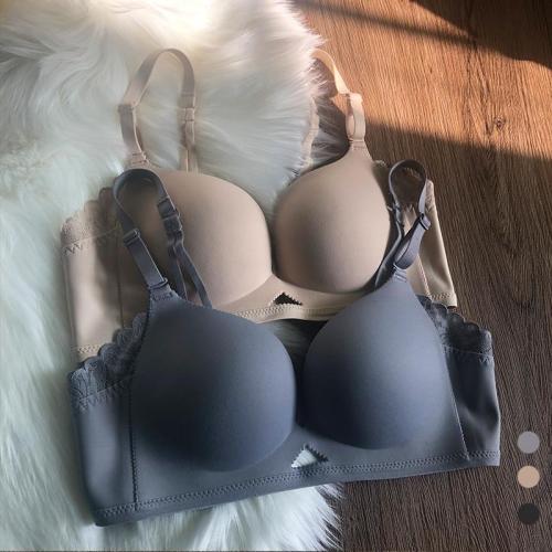 Japan's thin section small breasts gather underwear women's non-steel ring collection breast anti-sagging seamless one-piece bra set