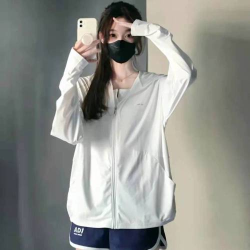 White sun protection clothing women's thin section ice silk long-sleeved t-shirt summer UV protection cardigan hooded jacket jacket tide