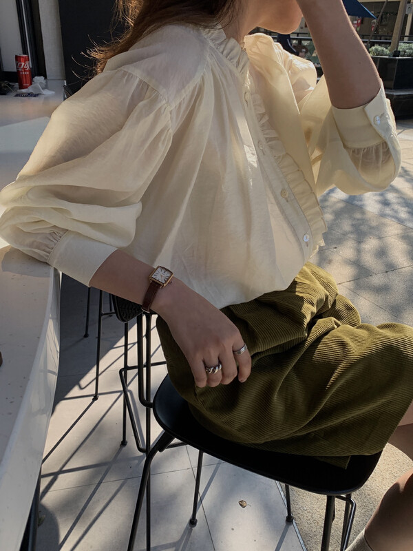 【ON LINE】Hanbiao) Tencel texture lady sweet style wood ear side solid color all-match shirt 9917# CLS