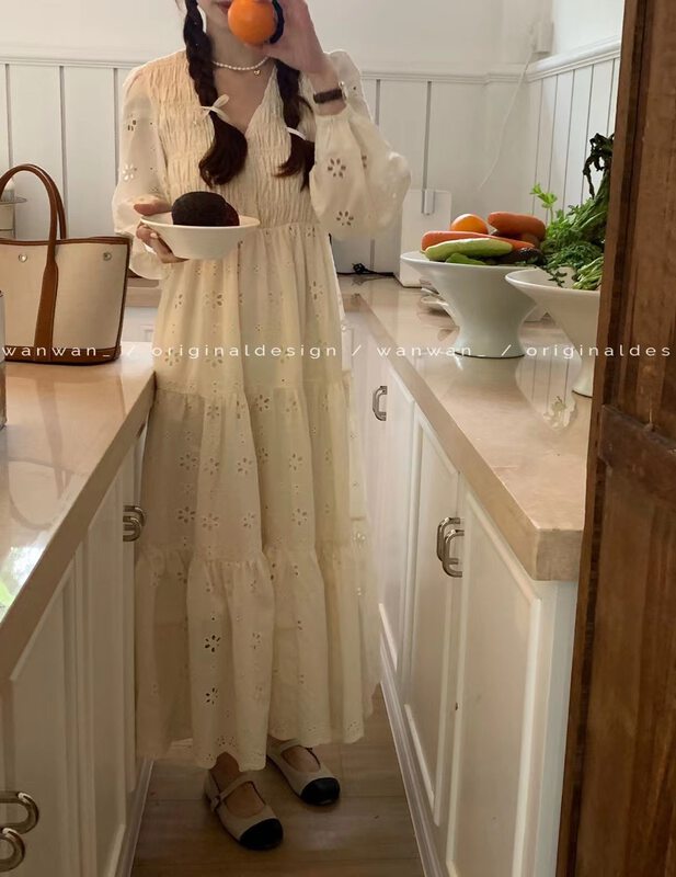 2023 early spring new! [WANWAN] Gentle temperament V-neck hollow dress 66038# HBX