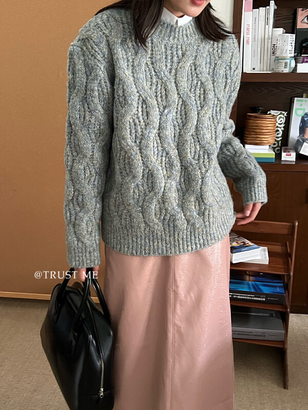 Original price 157.79! 【TRUSTME】Korean version simple all-match twist design slightly gradient woolen sweater round neck pullover 40359