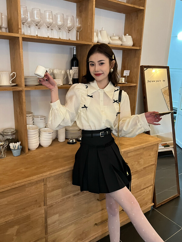 【FEI MAO】Early spring fashion lapel bowknot pleated decorative temperament small fragrant wind shirt Z-9075