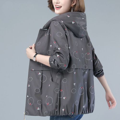 Windbreaker women's underwear style large size loose hooded print plus inner middle-aged and elderly mother's coat women's autumn style outerwear