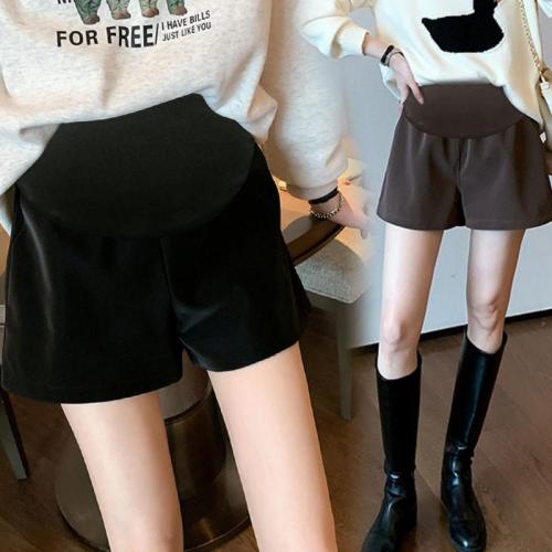 Pregnant women's leather shorts autumn and winter 2023 new outerwear slit support belly wide-leg shorts solid color loose casual boots