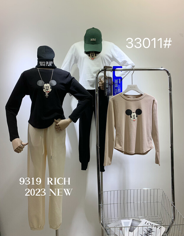 2023早春新款!【9319】米奇印花寬鬆百搭長袖T恤  33011#  L