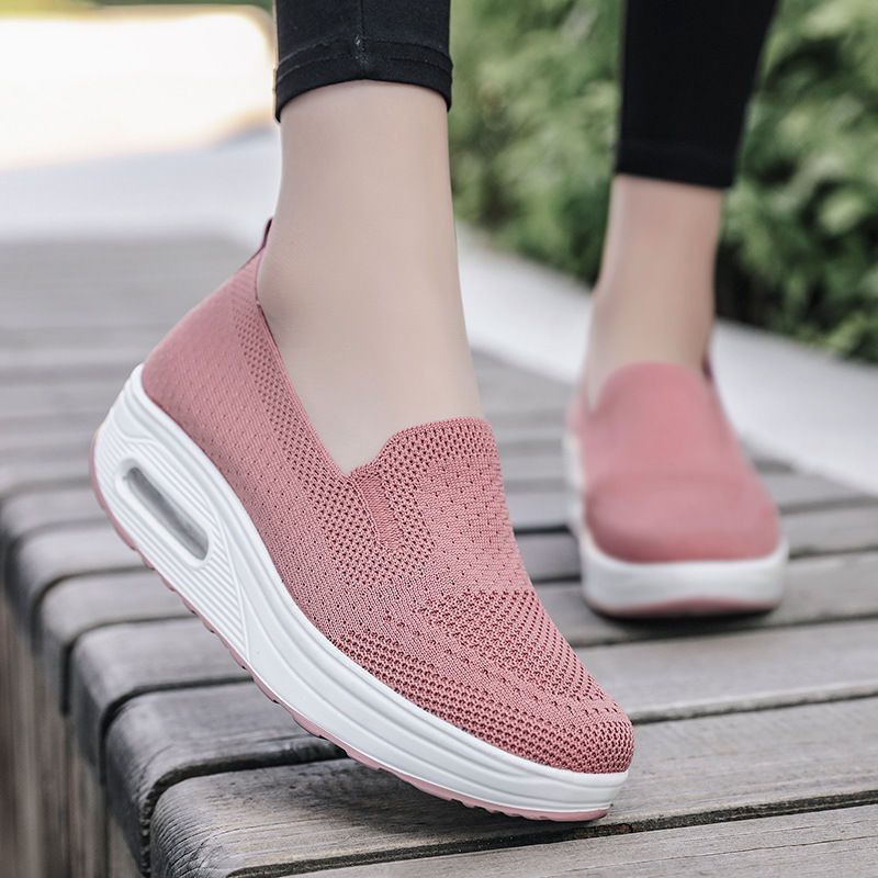 Slip-on flying woven rocking shoes 2022 spring mesh air cushion walking shoes women's thick-soled heightened sports and leisure shoes women