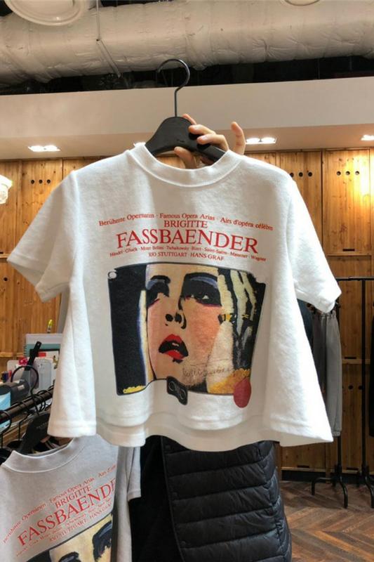 Short-sleeved t-shirt women's summer new short loose white letter printing student top plus size women's fashion