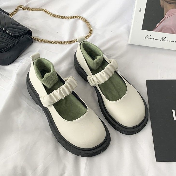 Wide head small leather shoes women's summer Mary Jane 2021 new round head thick bottom thick heel with skirt British style Japanese jk