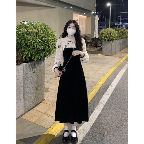 Chinese-style improved stand-up collar stitching velvet black cheongsam skirt female waist slimming autumn and winter new one-piece skirt long section