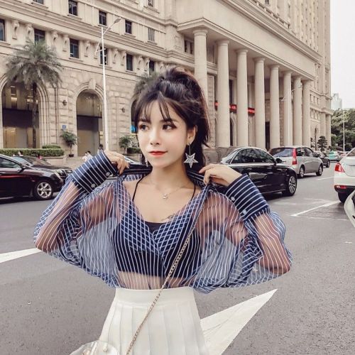 Summer sunscreen blouse female Korean version of the new loose all-match short hollow top thin section t-shirt female long-sleeved ins tide