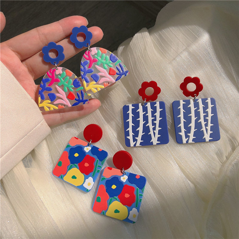 Recommended~Oil painting style colorful flower earrings blue ins design sense ear clip acrylic color contrast earrings female fashion