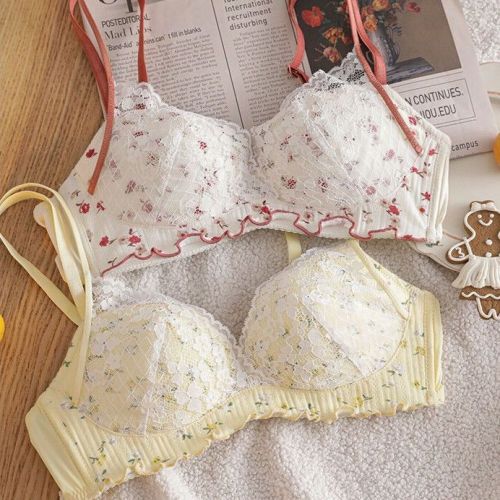 Small fresh floral underwear female Japanese girl small chest gathered no steel ring comfortable lace sweet bra set