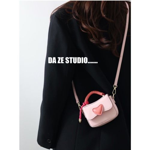 Small bag female  new one-shoulder portable Messenger bag niche design ins pink love mini small square bag