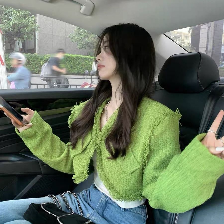 Hong Kong-flavored green small fragrance short jacket autumn new Korean version temperament celebrity tweed tassel short top