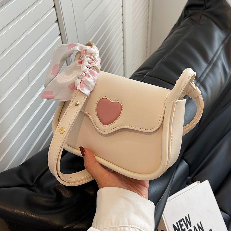 Western-style girl summer small bag 2022 popular new trendy all-match messenger bag high-end fashion one-shoulder armpit bag