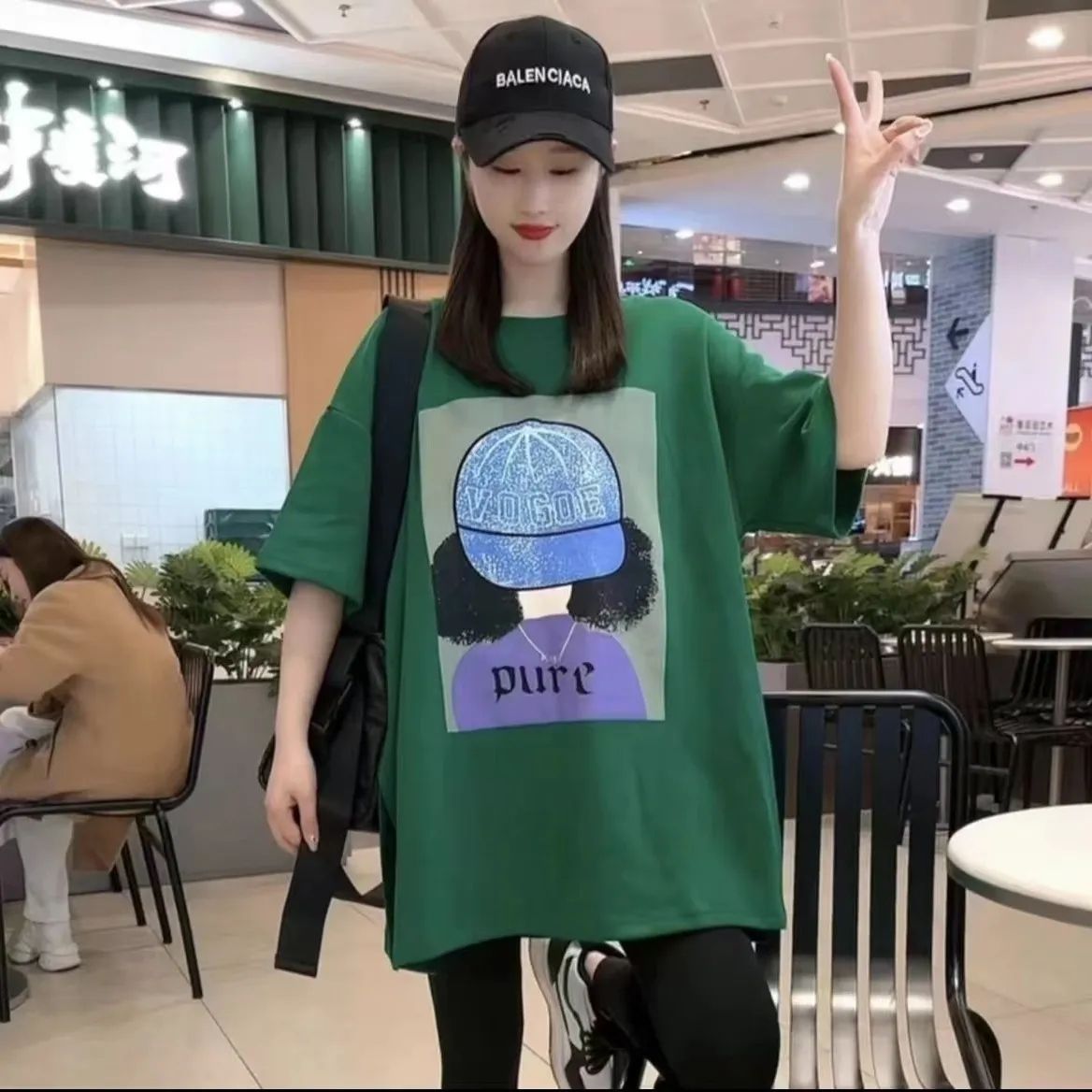 Bottom missing slit printing cap girl T-shirt female 2023 summer new net red large version lazy wind short sleeves
