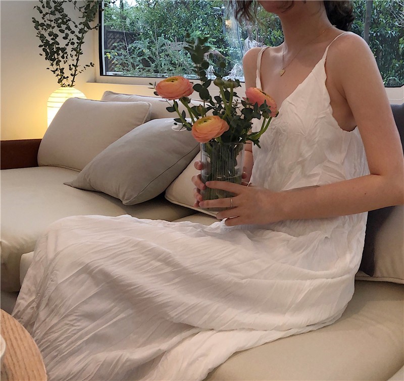 Continuous production and delivery of sling solid color hand pleated irregular Pleated Dress real price