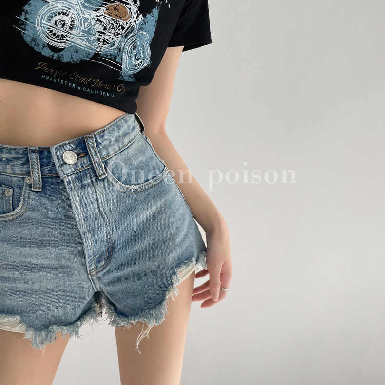 European and American style showing legs, long hair, ripped denim shorts, women's summer retro, high waist, thin, wide legs, a-line hot pants