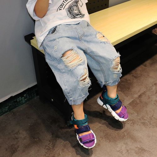 Children's ripped jeans summer boy baby outerwear thin section children's loose fashionable seven-point beggar pants