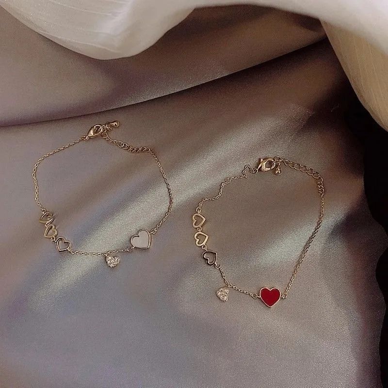 Internet celebrity bracelet female students Korean version of girlfriends bracelet vibrato super fairy girl heart bracelet sister birthday gift bracelet