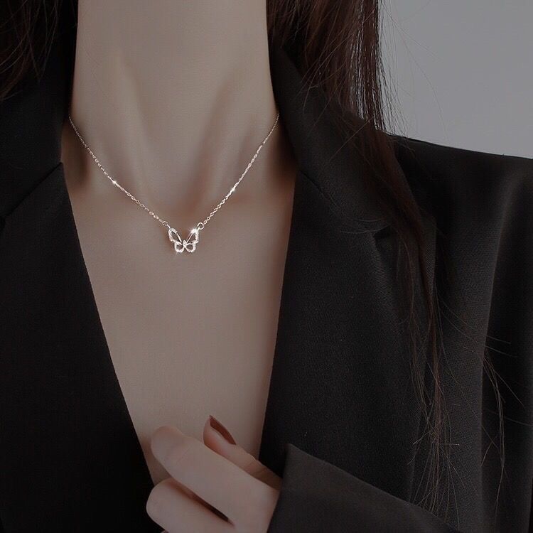 Hollow butterfly diamond necklace female ins tide net red temperament collarbone chain niche design sense simple forest necklace