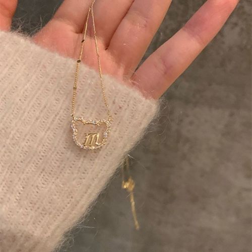 Hollow necklace female letter bear pendant collarbone chain female simple design feeling ins cold wind 2022 new