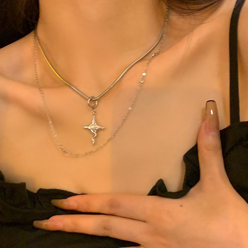 Niche design sense~ handsome and cool double-layer necklace light luxury niche high-end clavicle chain female 2023 new necklace