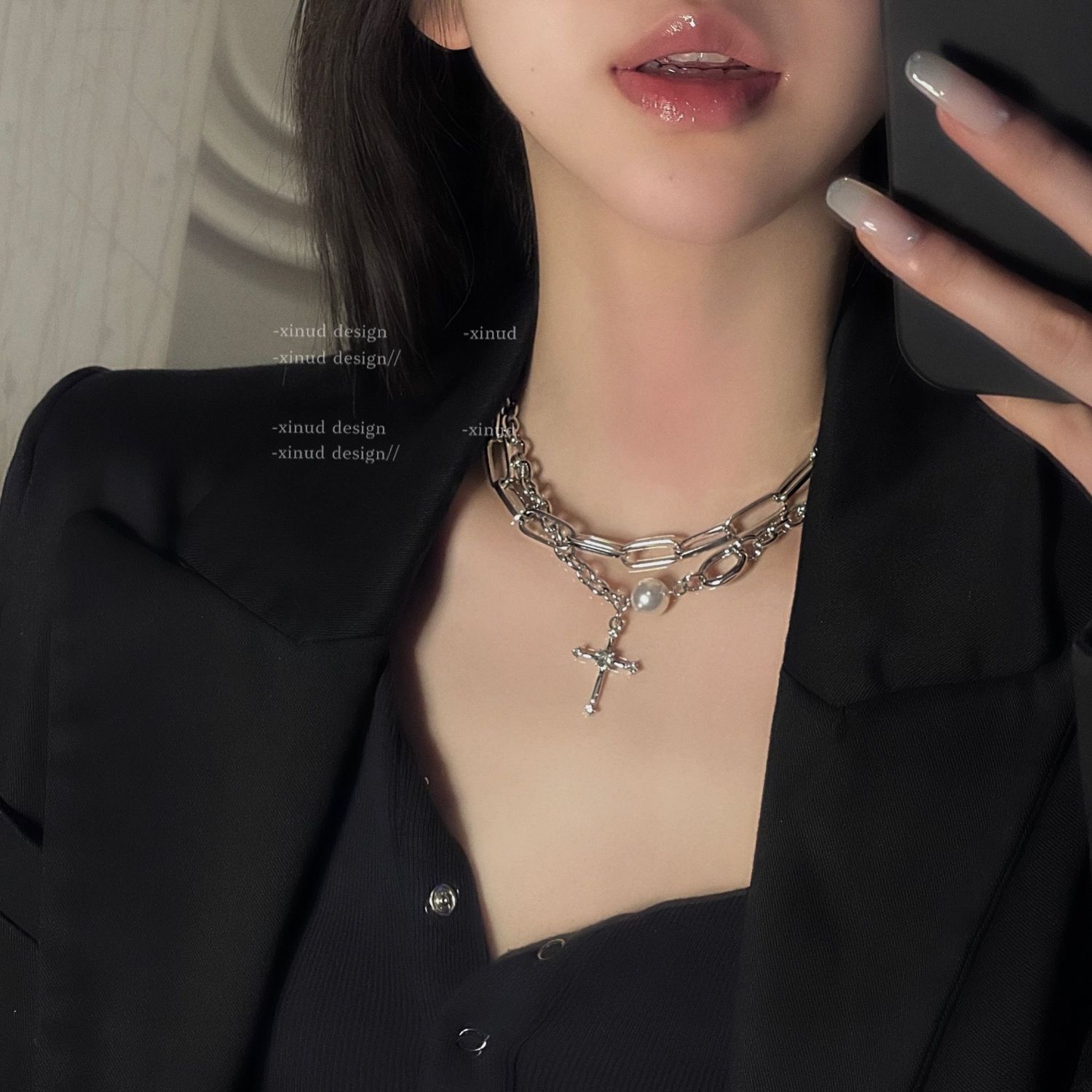 Sweet cool ins necklace female student hot girl trendy personality 2023 new boudoir honey collarbone chain niche high-end sense net red