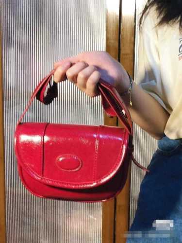IAD homemade Korean retro oil wax leather saddle bag niche texture fashion all-match casual shoulder Messenger bag