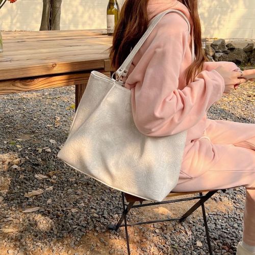Simple high-quality soft leather large-capacity tote bag female  new college student notebook commuting shoulder bag