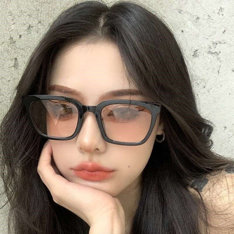 Retro brown square face small sunglasses Queen Jiaer same style ins net red hot girl sunscreen sunglasses