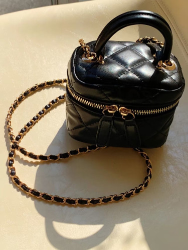 High-end mini rhombic chain small bag female 2023 summer new trendy fashion texture niche shoulder Messenger bag