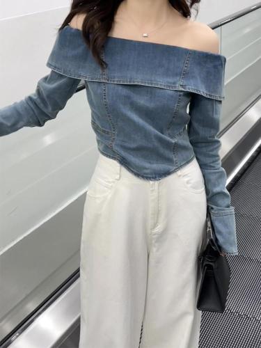 2023 retro one-neck denim shirt women's slim fit Hong Kong style design sense niche off-the-shoulder sweet cool top