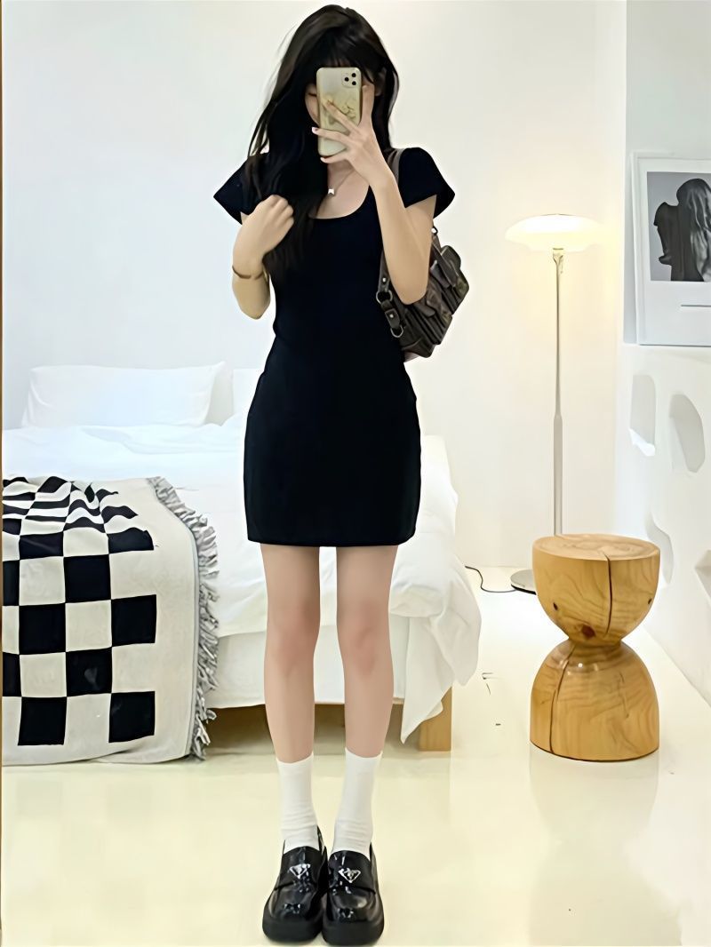 Pure desire style hot girl design sense American t-shirt skirt slim fit slim bag hip skirt short sports casual dress female