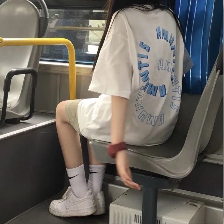 Short-sleeved t-shirt female 2023 summer loose student female ins personality trendy brand letter printing hip-hop wind clothes female tide
