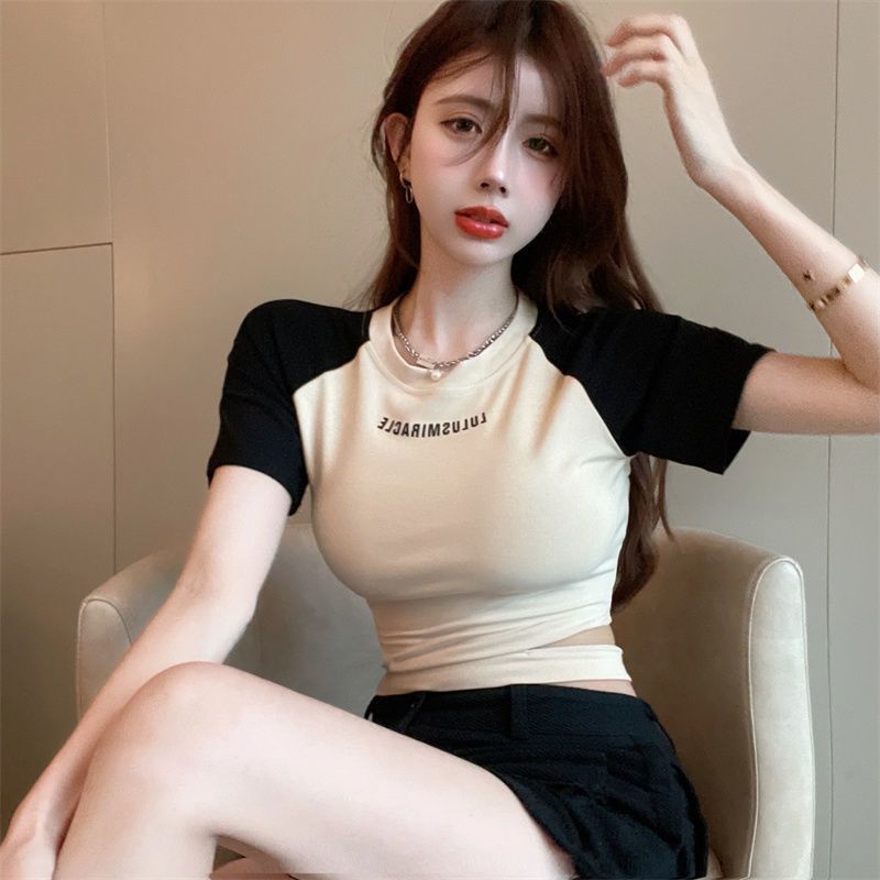 Short-sleeved T-shirt women's 2023 summer new sweet and spicy design sense of waist contrast color self-cultivation pure desire short-sleeved front shoulder top ins