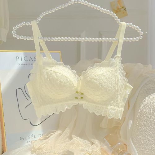 Autumn and winter new Japanese sweet small chest push-up underwear anti-sagging anti-expansion no steel ring girl bra set