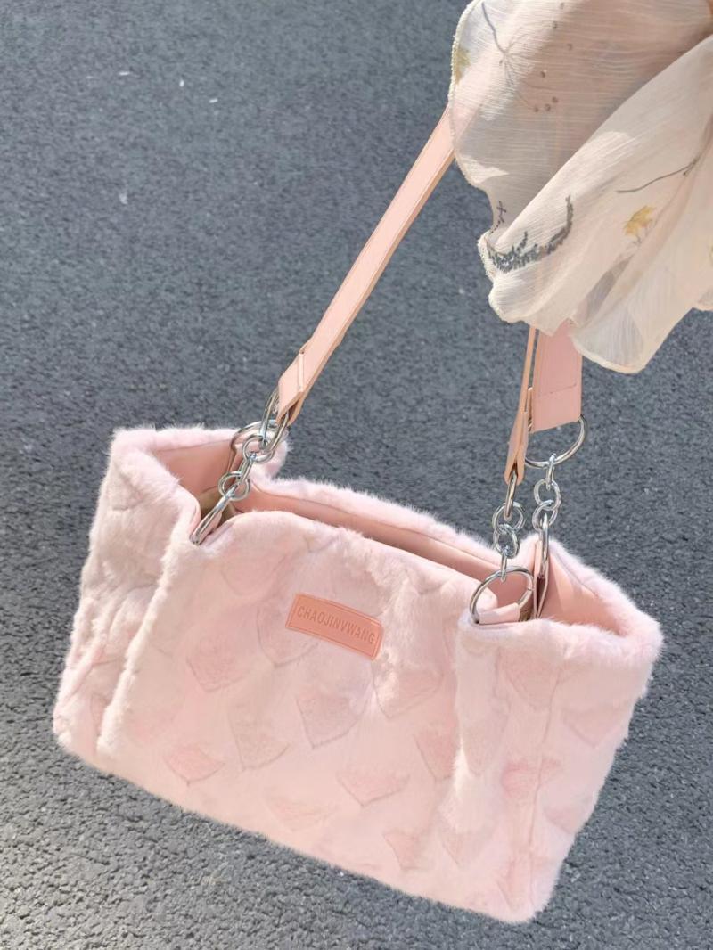2023 new autumn and winter large-capacity plush bag college students commuting to class shoulder bag plush bag tote bag female
