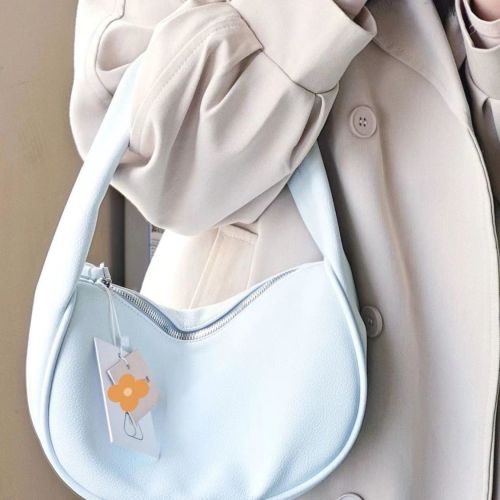Soft blue underarm bag women's 2023 summer new niche simple all-match tote bag portable shoulder bag