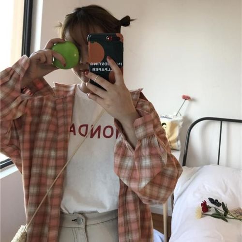 Super hot shirt female student Korean version loose all-match ulzzang Harajuku style bf long-sleeved plaid top coat thin