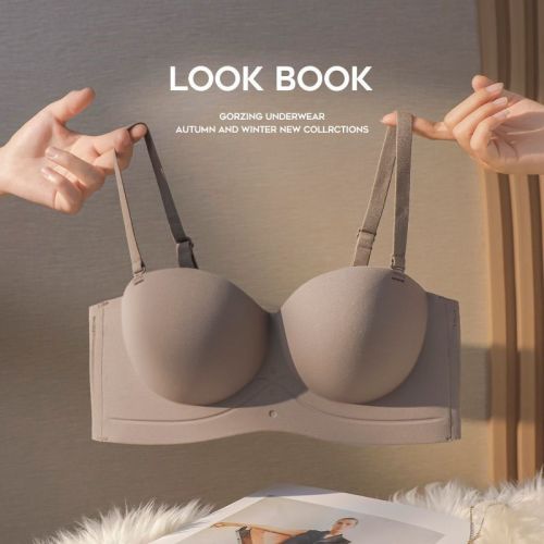 Girls' seamless underwear with small breasts gathered to show large collection of breasts anti-sagging no steel ring half cup bra set