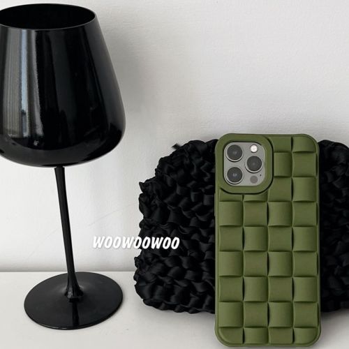 Minimalist cool black three-dimensional woven pattern mobile phone case suitable for iPhone14promax Apple 12XS soft 11XR couple