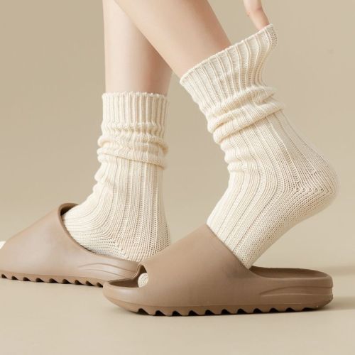 Thickened socks women's autumn and winter mid-tube ins tide all-match Japanese thick line retro pile socks tooling long socks men's models