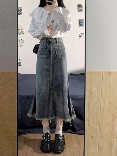 Hong Kong style 2023 spring and summer retro blue denim skirt women's high waist mid-length bag hip mermaid skirt raw edge