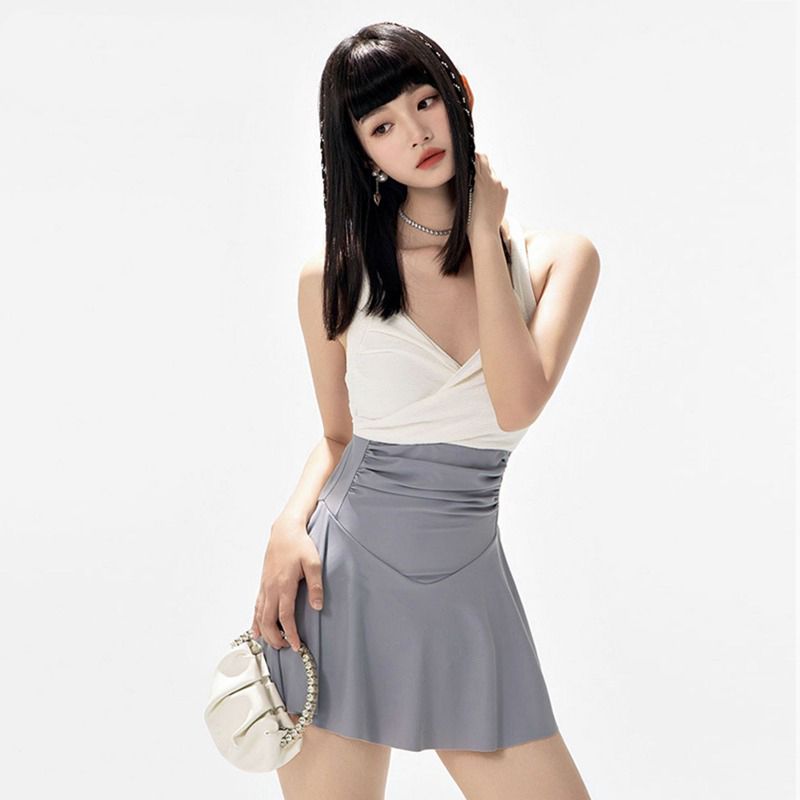 2023 new one-piece swimsuit women's summer Korean ins style conservative cover belly slimming sexy pure desire style backless swimsuit